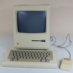 Macintosh 512K o2